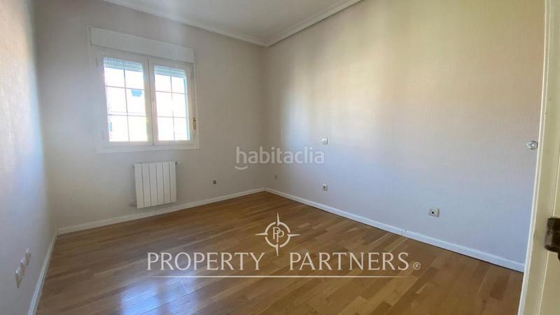 Foto bffb0167-e649-4743-a751-9f39056b7f34. Casa a schiera con riscaldamento parcheggio piscina in La Moraleja
