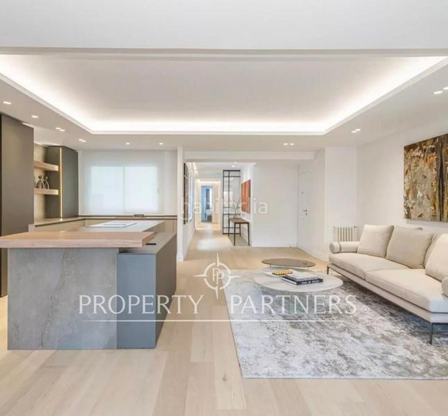 Foto f8f4d48f-cd67-48e4-8abe-7ddc0274579d. Piccolo appartamento con riscaldamento parcheggio in Madrid