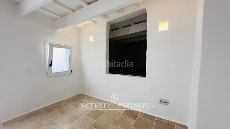 Foto 0e33a375-5b22-40f4-ade3-1adcbe503015. Casa a schiera con riscaldamento in Dalt Sant Joan-Plaça Eivissa Maó