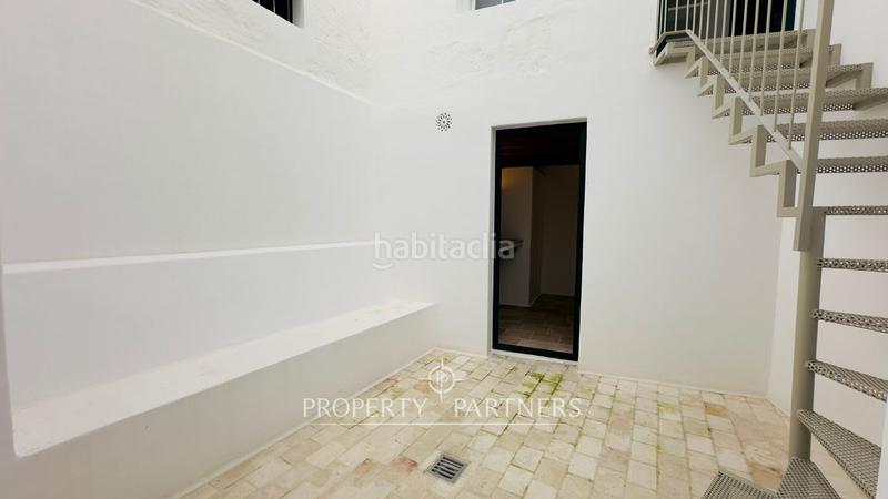 Foto 18ca18a2-488b-40dc-9c2c-d7e2800ec292. Casa a schiera con riscaldamento in Dalt Sant Joan-Plaça Eivissa Maó