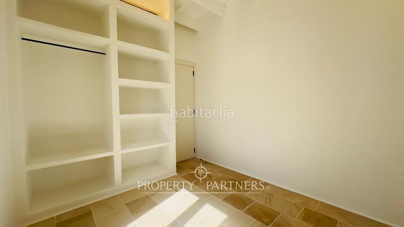 Foto 88bfd34a-8a2b-48c4-8453-4d45fd586e63. Casa a schiera con riscaldamento in Dalt Sant Joan-Plaça Eivissa Maó