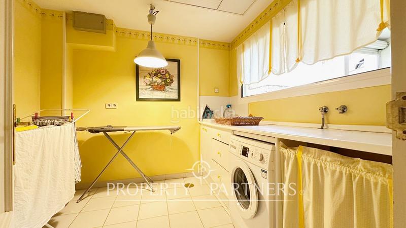 Foto 2a98ff8c-a8fb-497d-b9a1-66b4c8322852. Casa pareada espectacular chalet pareado en zona arturo soria en Madrid