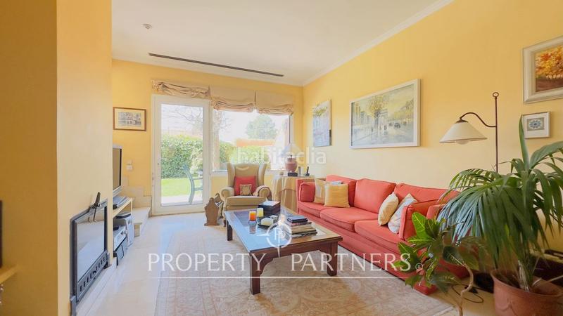 Foto 977d178f-c9ec-454e-a141-e60487ea9d92. Casa pareada espectacular chalet pareado en zona arturo soria en Madrid