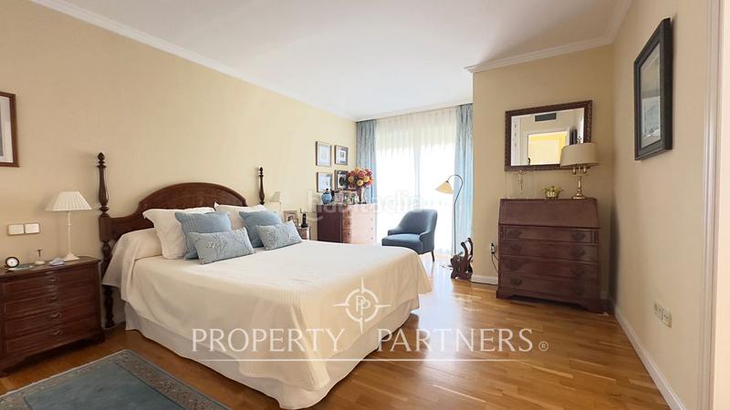 Foto e6cbebd1-1554-443c-ac89-db5d74661a8a. Casa pareada espectacular chalet pareado en zona arturo soria en Madrid