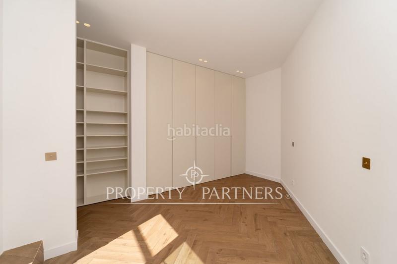 Foto 080501c4-b9eb-4172-a45d-690c1a2c259a. Àtic amb calefacció a Ríos Rosas-Nuevos Ministerios Madrid