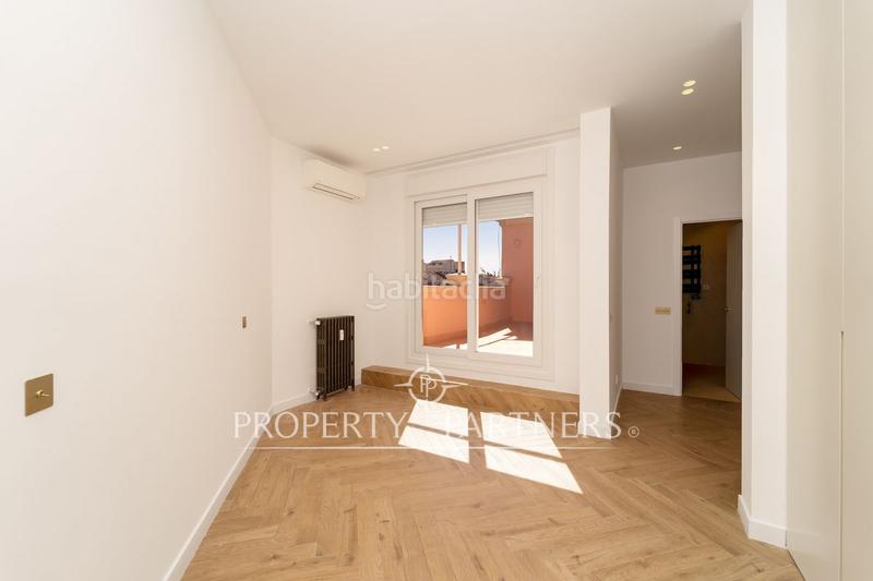 Foto 591527bd-f02b-4c17-98d1-8f2b9f2b715c. Àtic amb calefacció a Ríos Rosas-Nuevos Ministerios Madrid