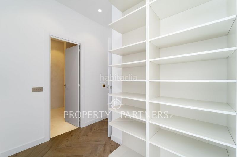 Foto 85cc9883-b83f-4f07-b200-7f7b08e5b59c. Àtic amb calefacció a Ríos Rosas-Nuevos Ministerios Madrid