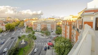 Penthouse  Plaza del marqués de salamanca. Impresionante ático dúplex con acabados de lujo, en barrio salam