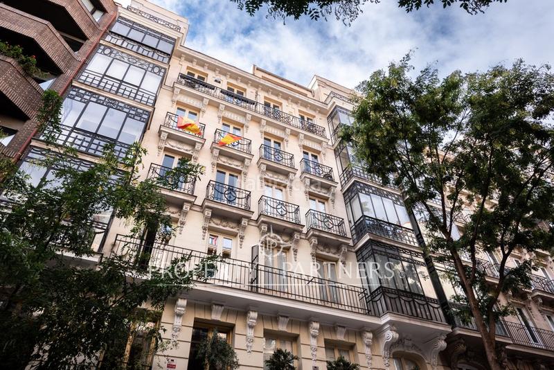 Foto fa82ecc5-2284-4736-b769-ba784ddd2995. Local comercial amb calefacció a Recoletos Madrid