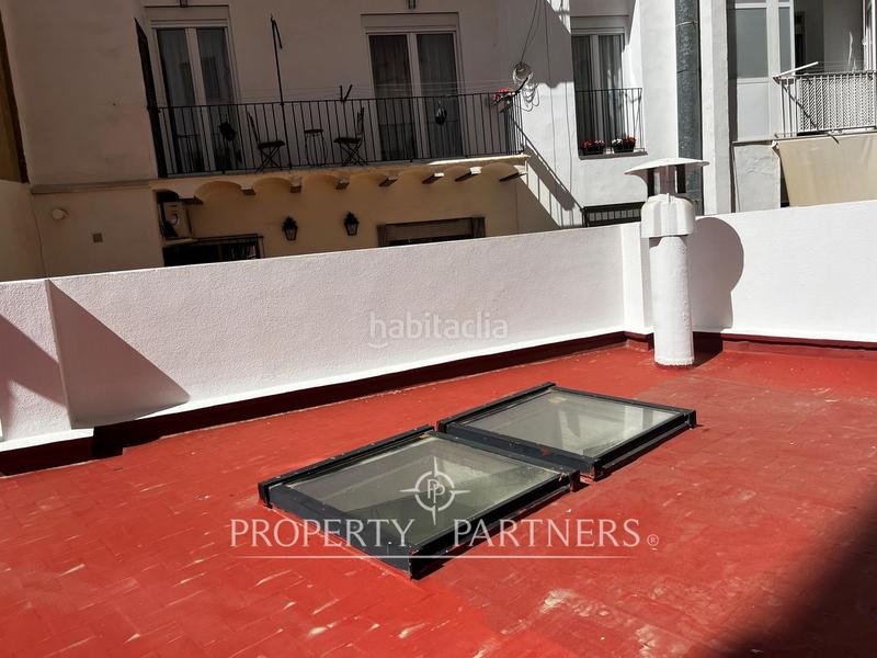 Foto 106f760a-08f8-40e6-980b-4ce0693b1154. Local comercial  en navarro reverter con 3 terrazas y luz natural en Valencia