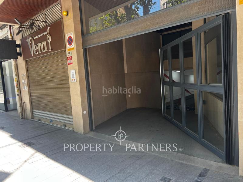 Foto 5c6ec9ad-15ce-4010-99a8-fdbbb6cf4479. Local comercial  en navarro reverter con 3 terrazas y luz natural en Valencia