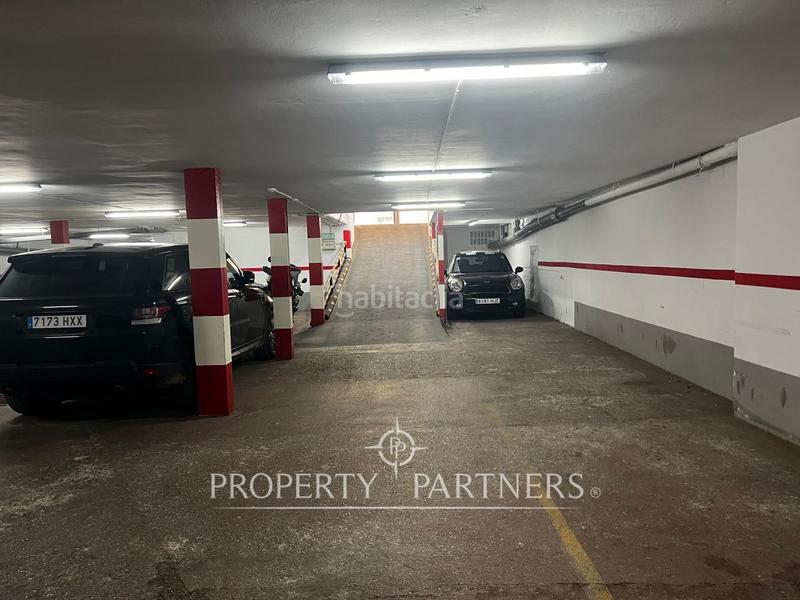 Foto 78e5b858-647a-4c44-a61b-ff095ca3c9f4. Local comercial  en navarro reverter con 3 terrazas y luz natural en Valencia