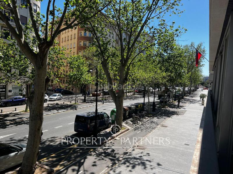 Foto af50f565-f521-4be9-b8d9-17c4273d2dc5. Local comercial  en navarro reverter con 3 terrazas y luz natural en Valencia