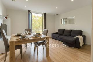 Rent Apartment  La rambla. Moderno piso recién reformado con vistas despejadas a la rambla