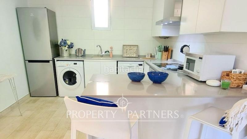 Foto 2e2d6a4d-bb5f-4e17-92f5-238a3a7a1d19. Apartamento  en la playa a la venta costa blanca en Moraira