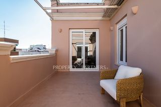 Penthouse  Calle de ponzano. Lujoso ático reformado con terraza en chamberí