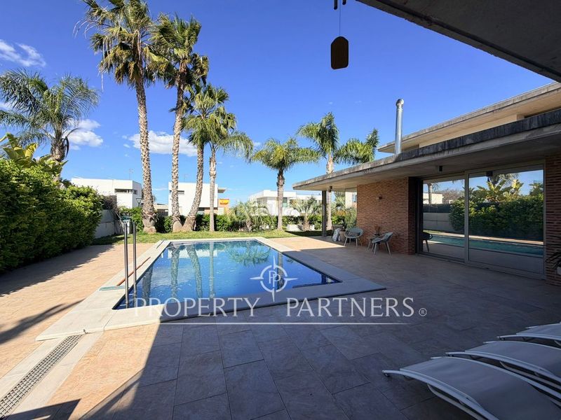 Foto 5204d68b-d97c-4fab-b81b-05406cc2a827. Xalet amb calefacció aparcament piscina a Torre en Conill-Cumbres de San Antonio Bétera