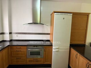 Appartement  Calle castañetero. Se vende piso de 80 m en planta baja, totalmente exterior y adap