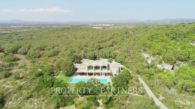 Foto b20f7592-d06e-4689-bc05-37361407cd8f. Masia amb aparcament piscina a Felanitx poble Felanitx