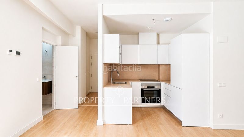 Foto 51d5974b-3c16-4d81-b25f-4841fd2d99c3. Apartament amb calefacció aparcament piscina a San Juan Bautista Madrid