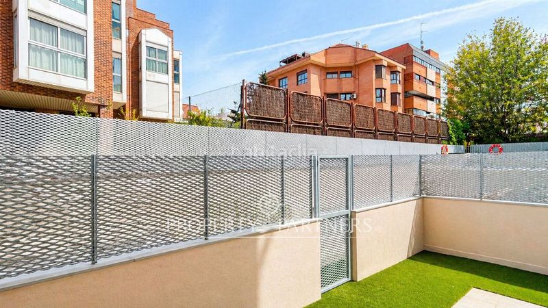 Foto 5afa8b26-c68b-434a-940f-d0ca27cb57d9. Apartament amb calefacció aparcament piscina a San Juan Bautista Madrid