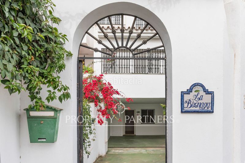 Foto 68e12e52-2995-4646-a5b0-b0075589674c. Casa adossada amb calefacció aparcament piscina a Marbella