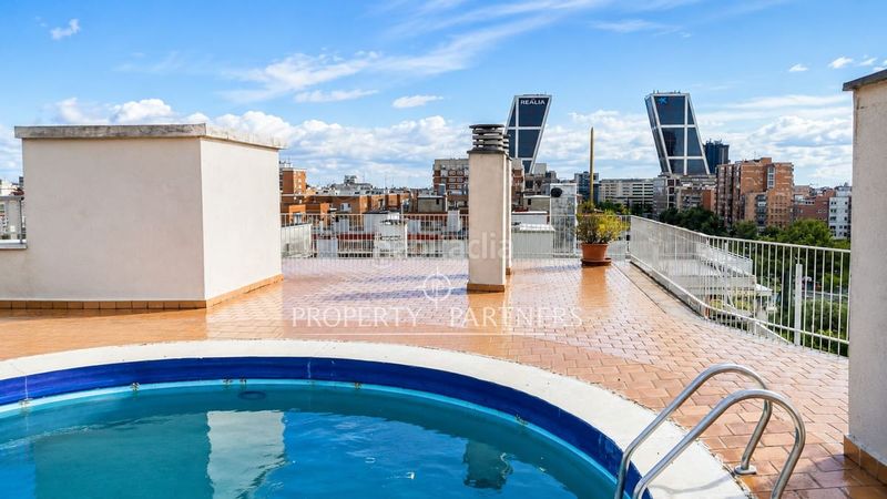 Foto 5666b939-10af-426e-aac6-517075ffd7e8. Apartament amb calefacció aparcament piscina a Castilla Madrid