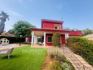 Xalet  Av. puntal del meliquet. Espectacular casa independiente en urb paraíso, náquera, 5 hab,