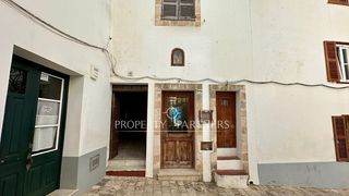 Maison jumelée  Calle de sant rafael. Casa con encanto para reformar en emblemática calle del casco an