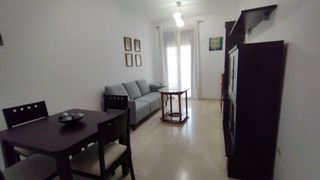 Miete Etagenwohnung in Centro. Bonito apartamento céntrico con patio y terraza
