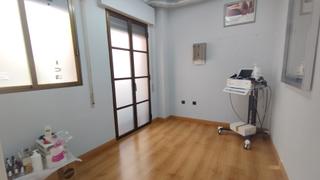 Office space in Centro. Oficina céntrica con aire y trastero