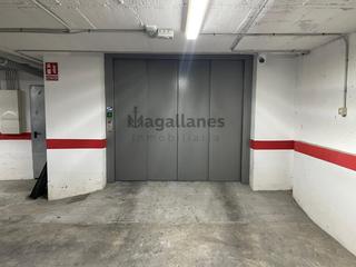 Autoparkplatz in Centro-Calzada-Cabo Noval. Garaje
