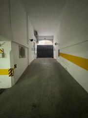 Posto auto in Centro-Calzada-Cabo Noval. Plaza garaje