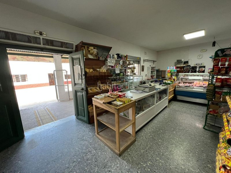 Foto ba82e3a9-7361-4cd4-ba91-68b3aea97f8b. Masia amb aparcament a Chipiona norte Chipiona