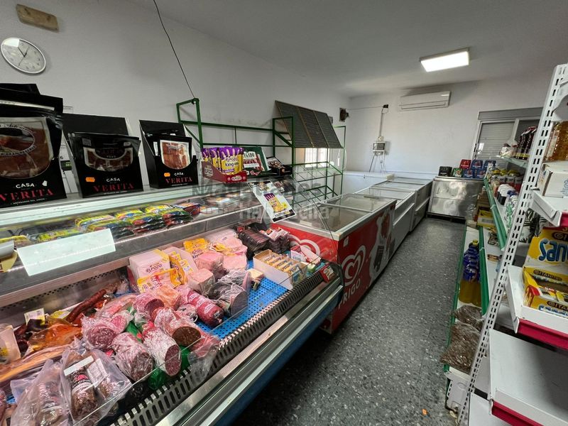 Foto f256c316-2c96-4369-943f-e4c0ce4570f8. Masia amb aparcament a Chipiona norte Chipiona