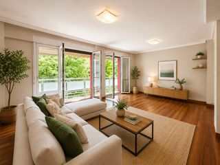 Etagenwohnung  Armerias de las plaza. Amplia vivienda con terraza junto al reale arena