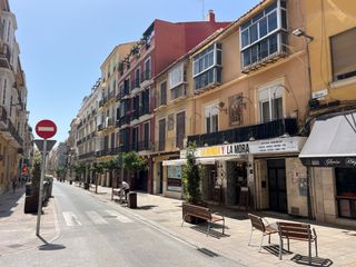 Rent Flat in Calle carretería 59. 3 dormitorios en centro histórico