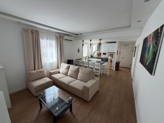 Alquiler Piso en Calle lachambre domínguez 5. Piso de 3 dormitorios
