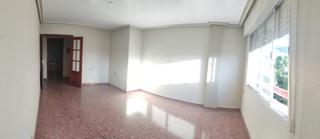 Pis  Calle manuel pancorbo. Piso con vistas al parque de torredelcampo