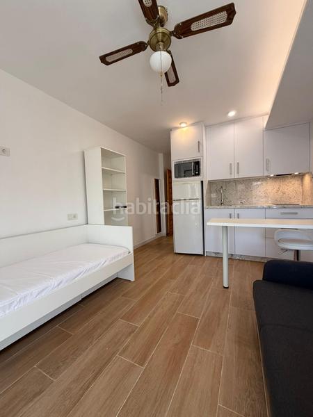 Foto 108a0e64-90bf-49af-bb03-07caeeb3a1d3. Lloguer estudi a Plaza de Toros Granada