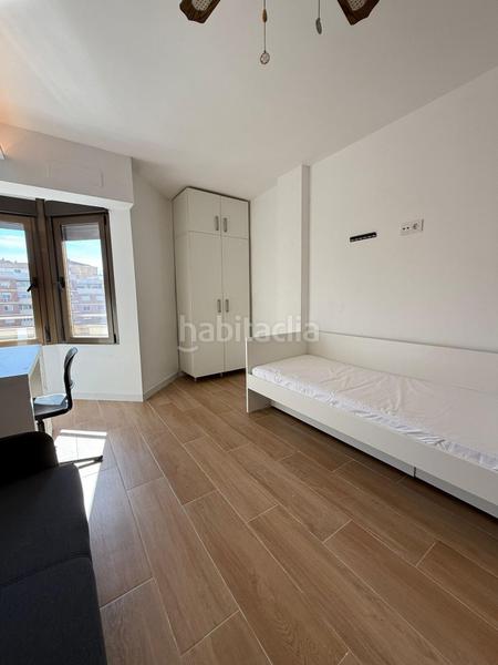 Foto 4642e6d6-9c36-41e8-b29b-e710e48243c9. Miete studiowohnung in Plaza de Toros Granada