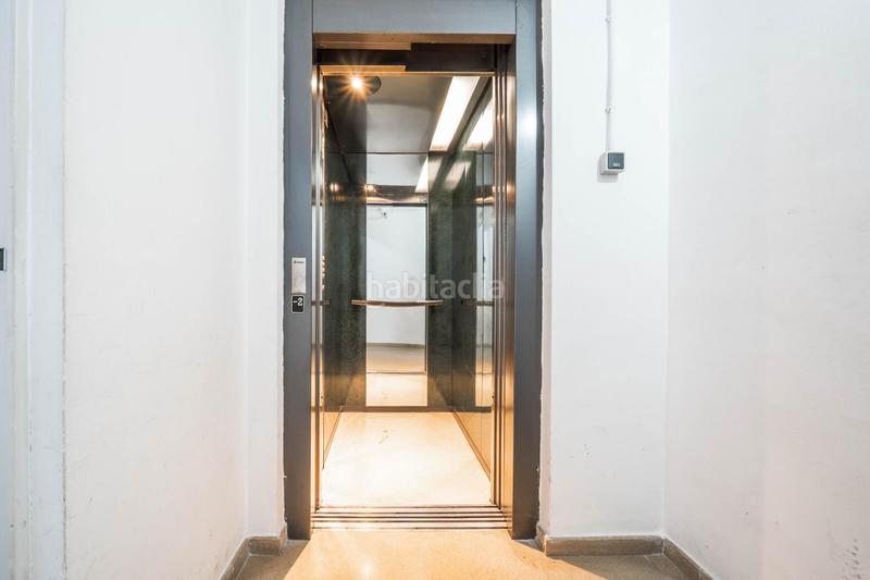 Foto b5d99857-9b77-418d-b837-37d70b1a4581. Aparcament cotxe a avenida doctor oloriz 5 a Plaza de Toros Granada