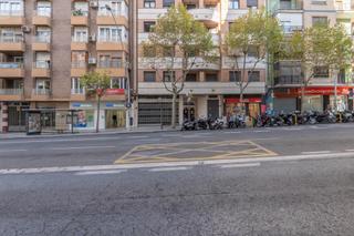 Aparcament cotxe a Avenida doctor oloriz 5. Plaza de garaje en avenida del dr oloriz granada
