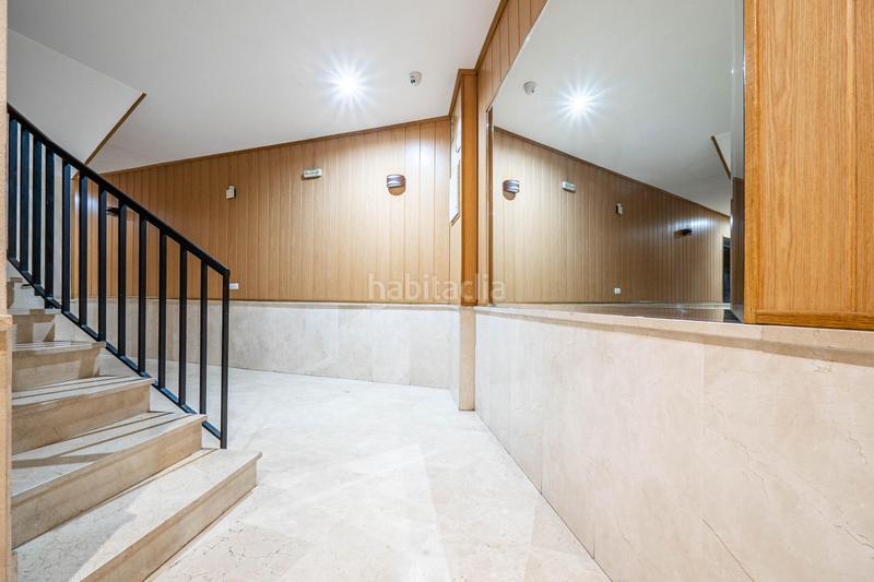 Foto f66c0025-91ca-4fb6-bf93-7eca6cadaa1a. Aparcament cotxe a avenida doctor oloriz 5 a Plaza de Toros Granada