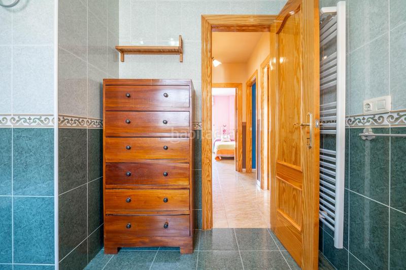 Foto eaa53c5d-e52c-41c6-a77d-e87110bbfee4. Casa adossada amb calefacció aparcament a Ambroz Vegas del Genil