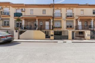 Casa adossada en Ambroz. Piso en  vegas del genil  granada