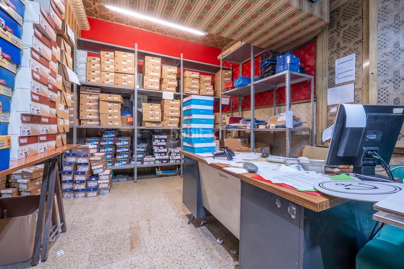 Foto fac54164-5817-49fd-adc8-cdba9892c684. Local comercial en avenida avenida de la constitución 25 local en venta en Granada