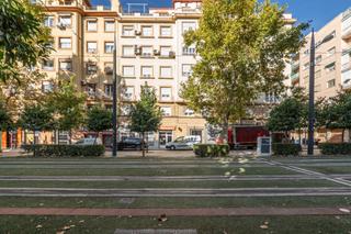 Pis a Avenida de andaluces 10. Piso en av. andaluces  granada