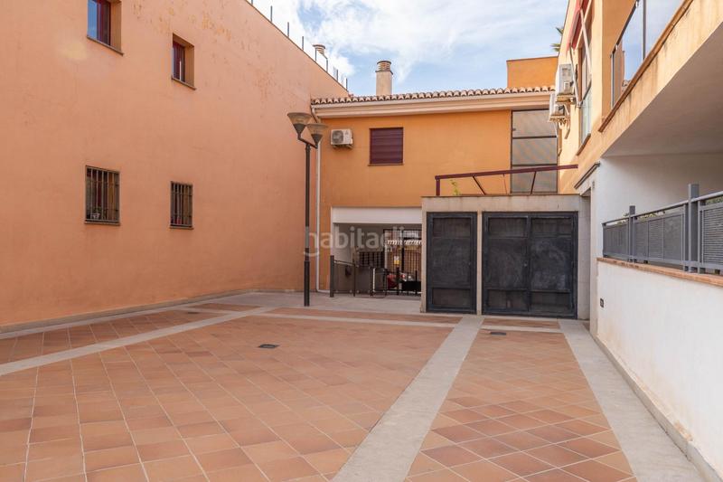 Foto 147f64d0-6284-4406-aba5-0f971e7fa56a. Piso  piscina garaje trastero en Poniente Armilla
