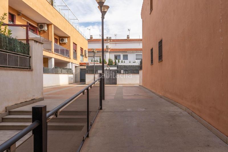 Foto c139da37-fc4b-4f2e-bfd8-46c833949ee7. Piso  piscina garaje trastero en Poniente Armilla